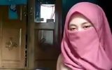 ABG Jilbab Pendatang Baru Show Titit